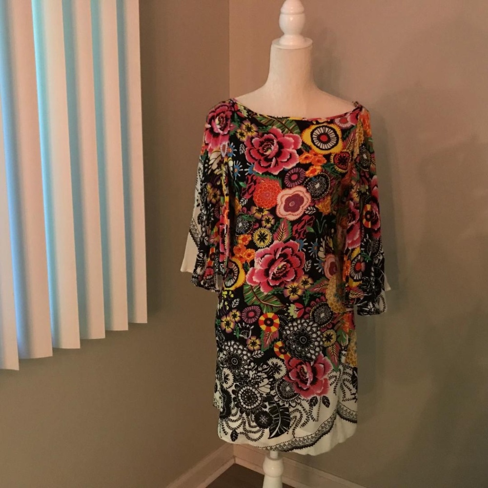 Beautiful Unique Sexy Dress Farm Rio *